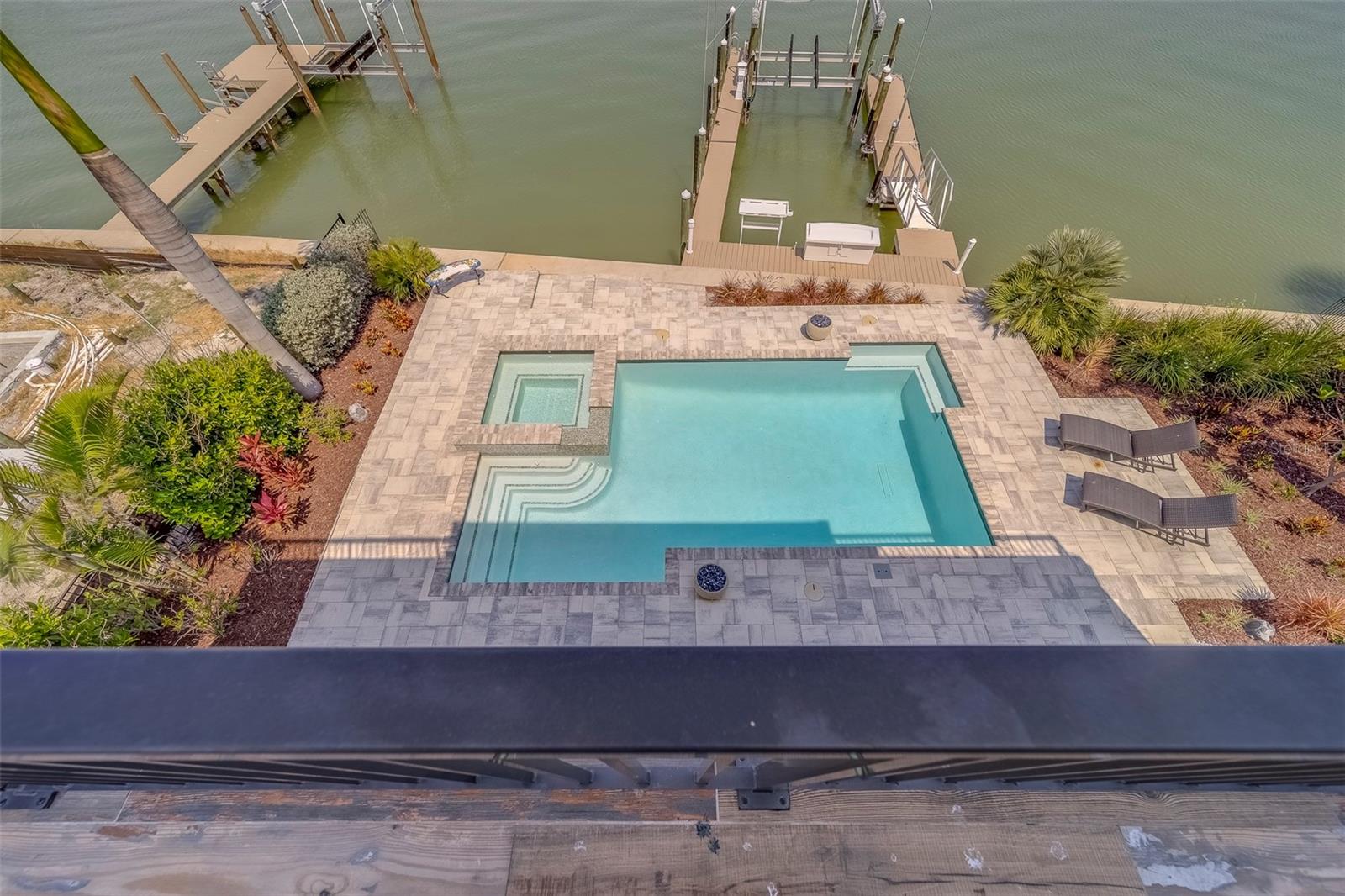 Image 31 of 92 For 15805 Redington Drive