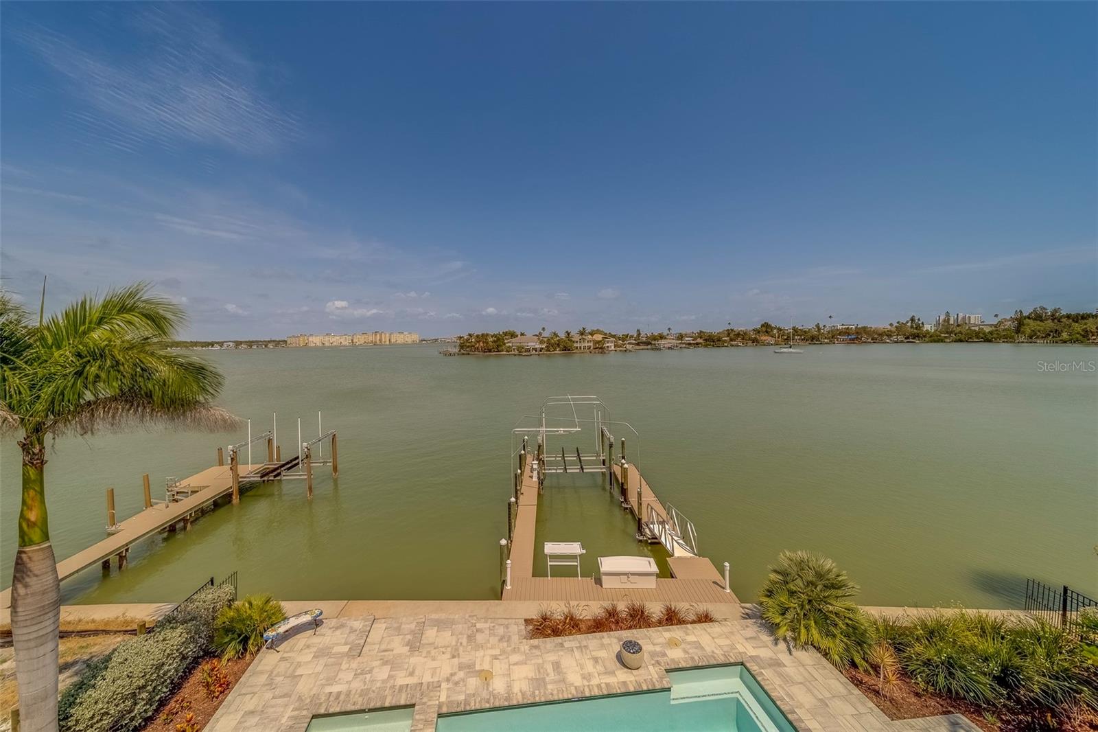 Image 32 of 92 For 15805 Redington Drive