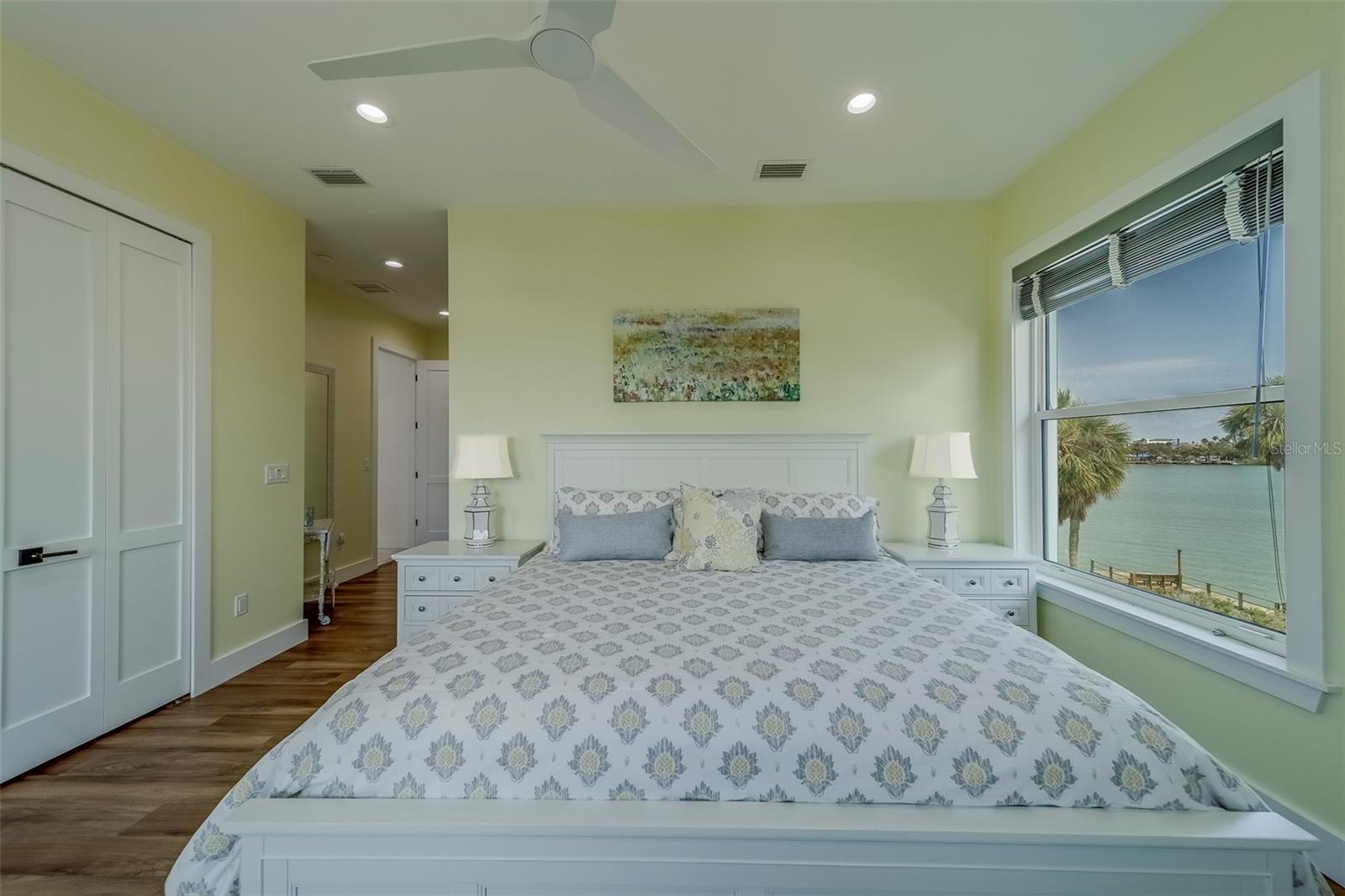 Image 35 of 92 For 15805 Redington Drive