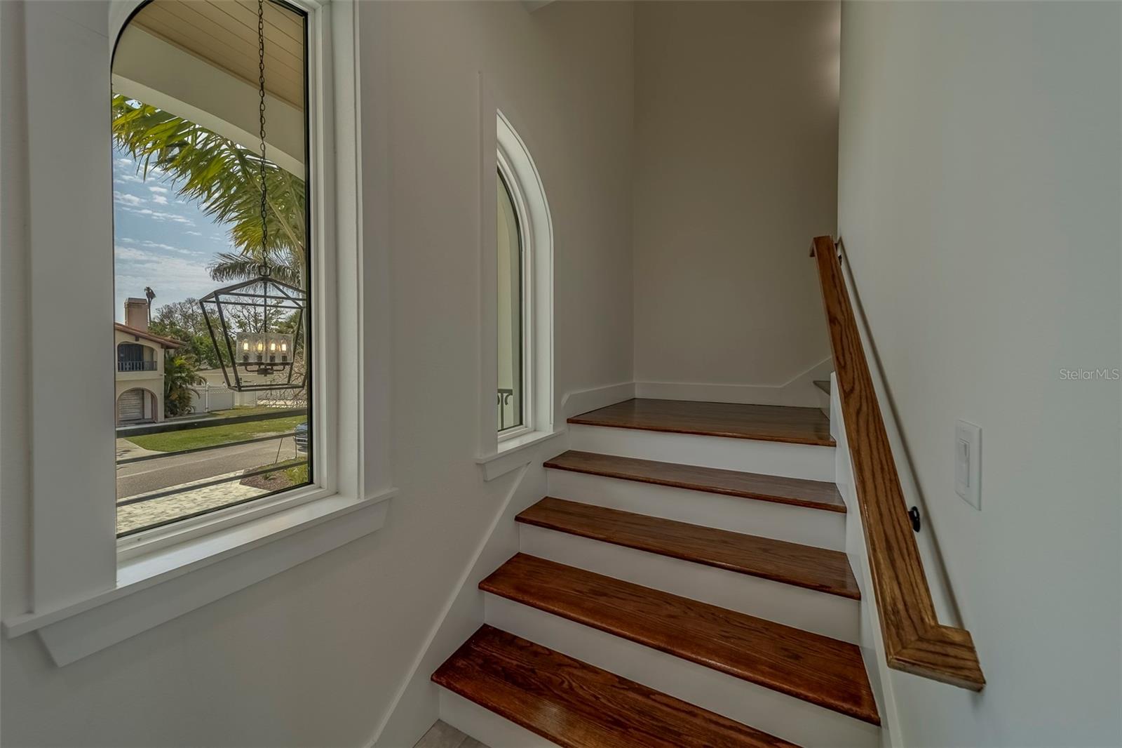 Image 39 of 92 For 15805 Redington Drive