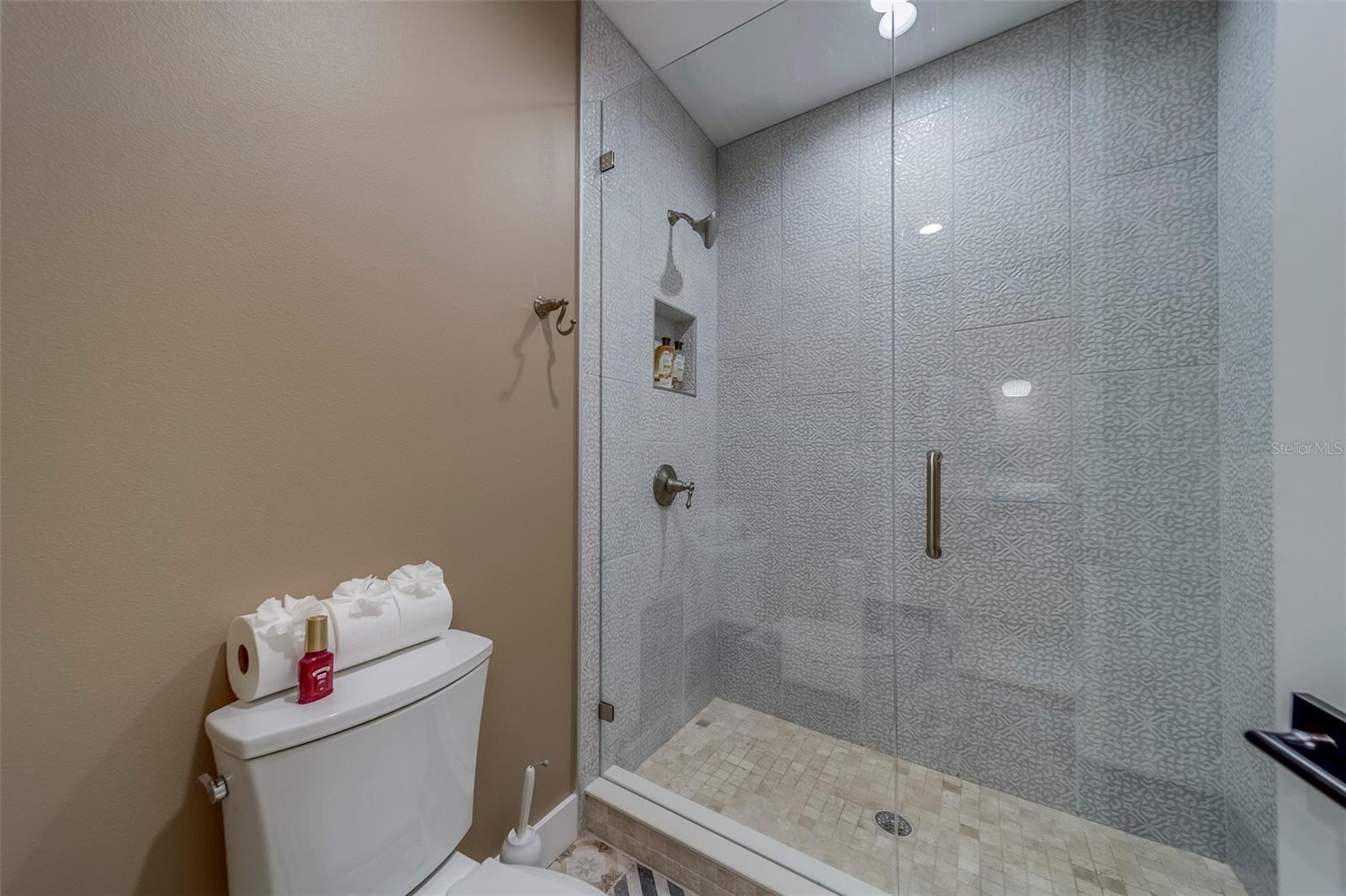 Image 45 of 92 For 15805 Redington Drive