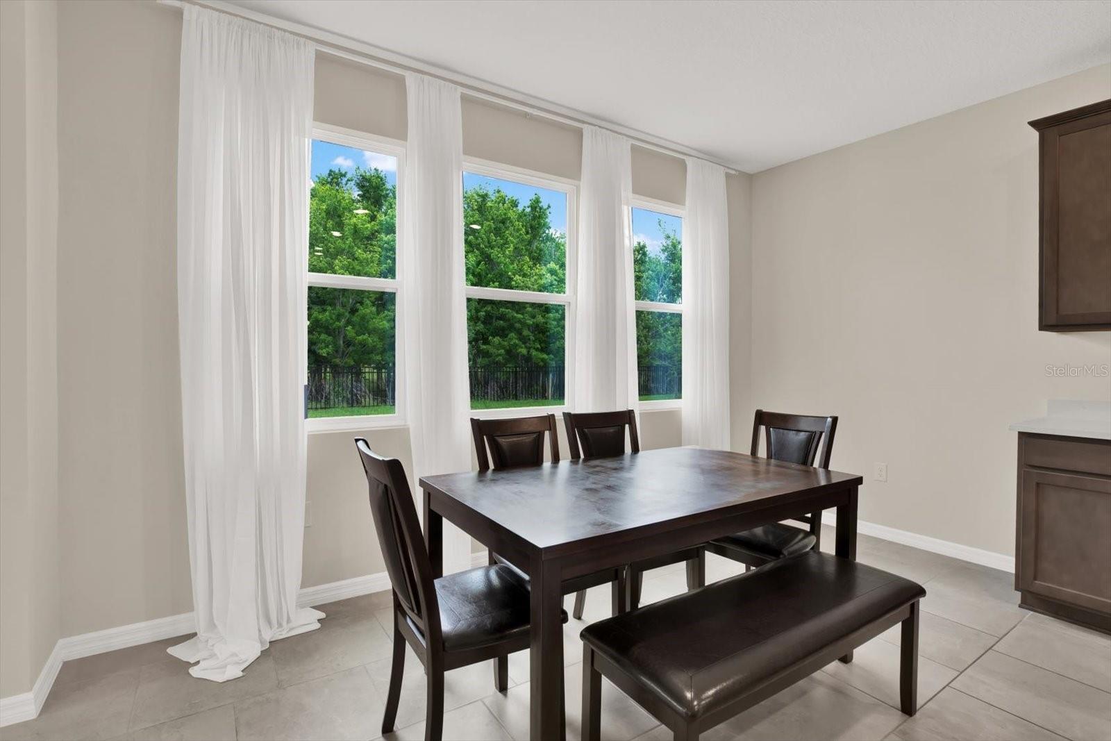 Image 10 of 54 For 10379 Bridgegate Heights Loop