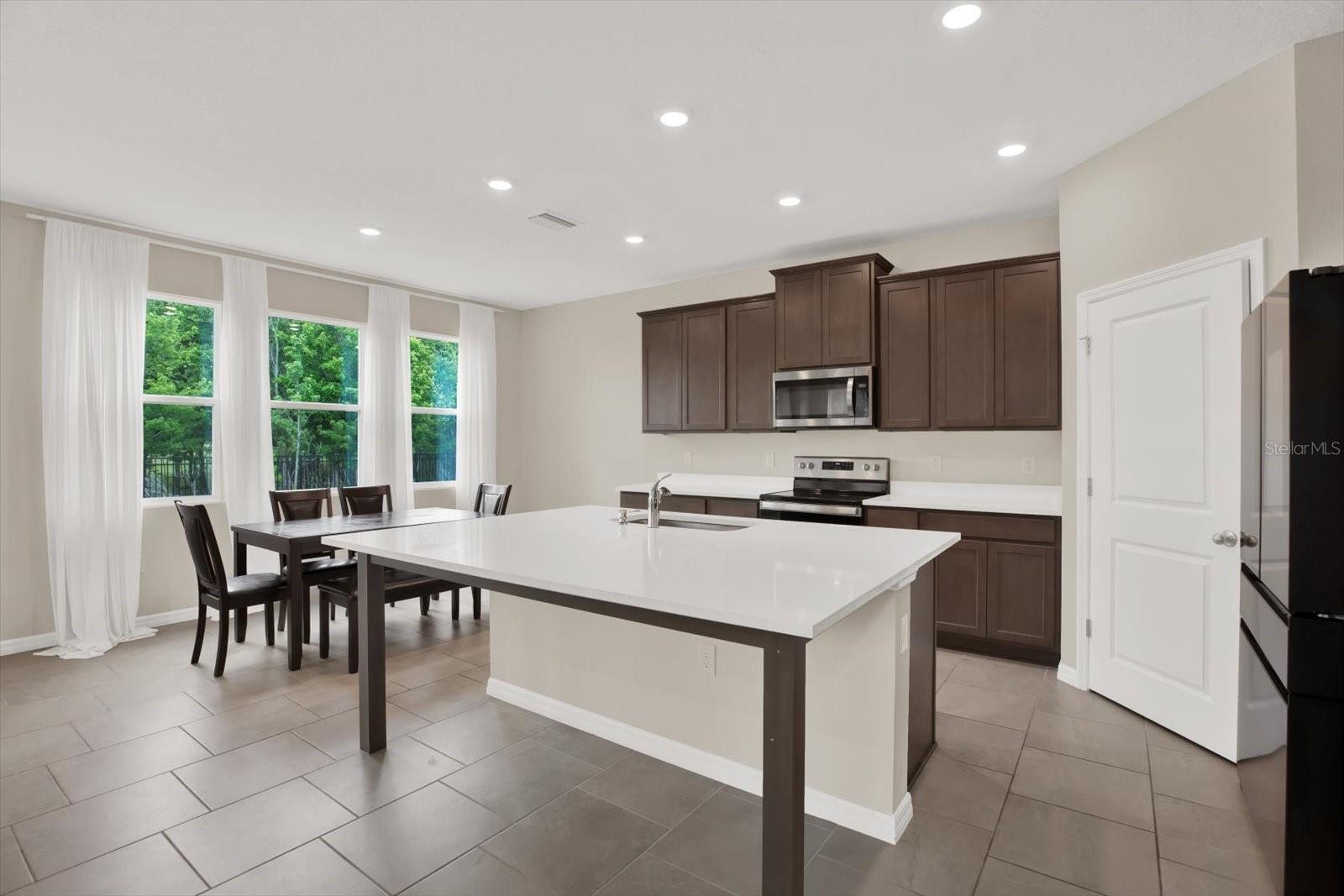 Image 11 of 54 For 10379 Bridgegate Heights Loop
