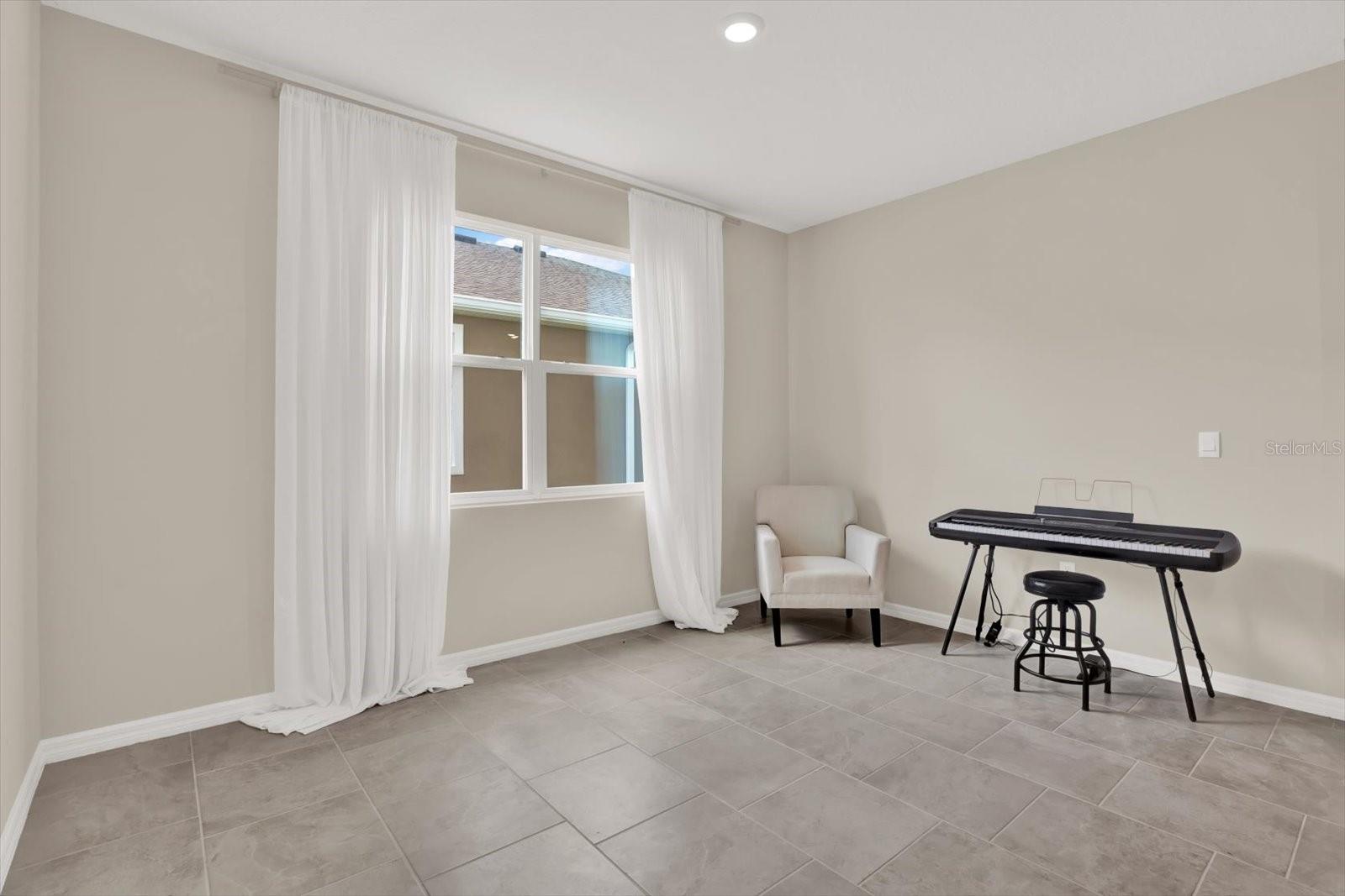 Image 14 of 54 For 10379 Bridgegate Heights Loop