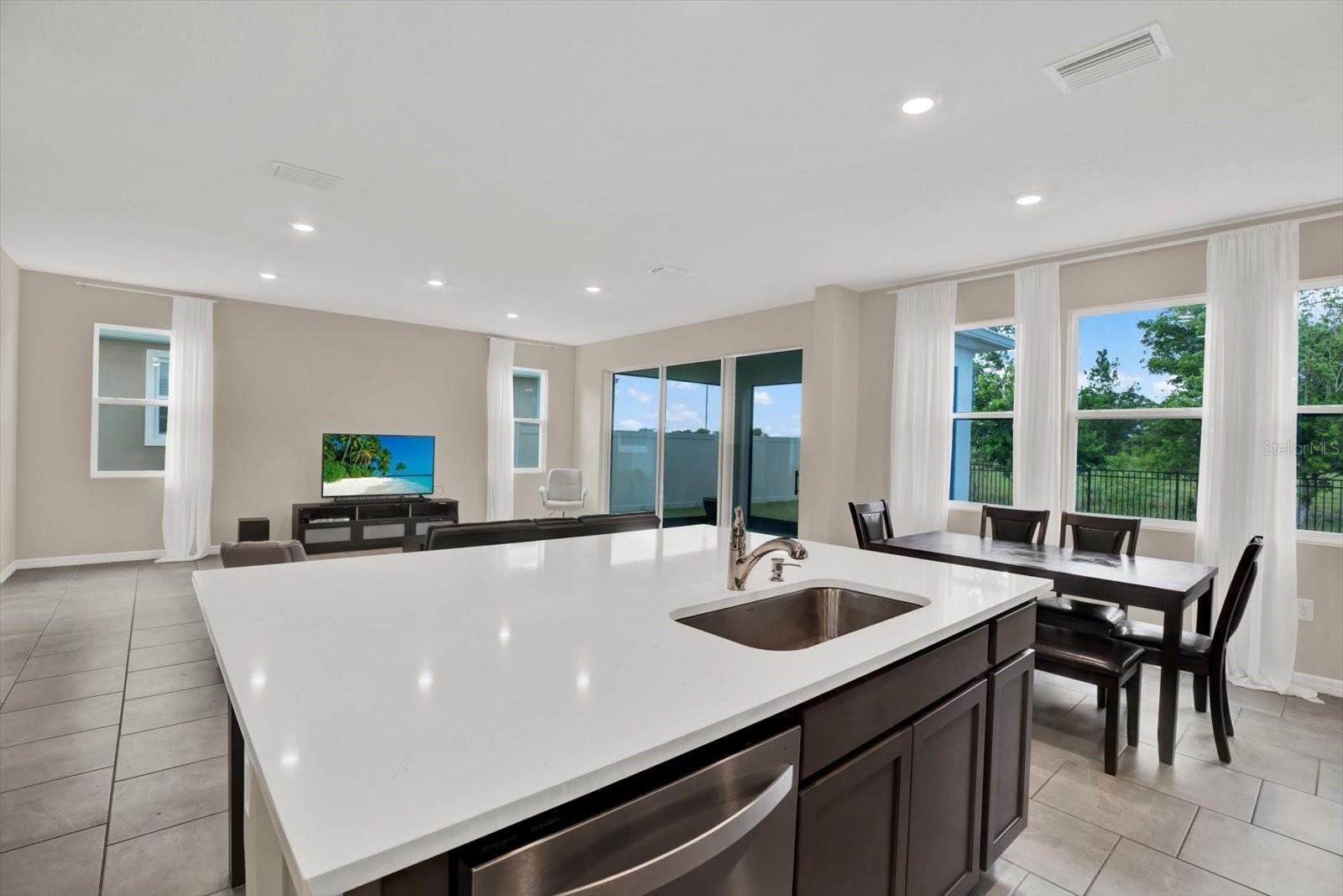 Image 4 of 54 For 10379 Bridgegate Heights Loop