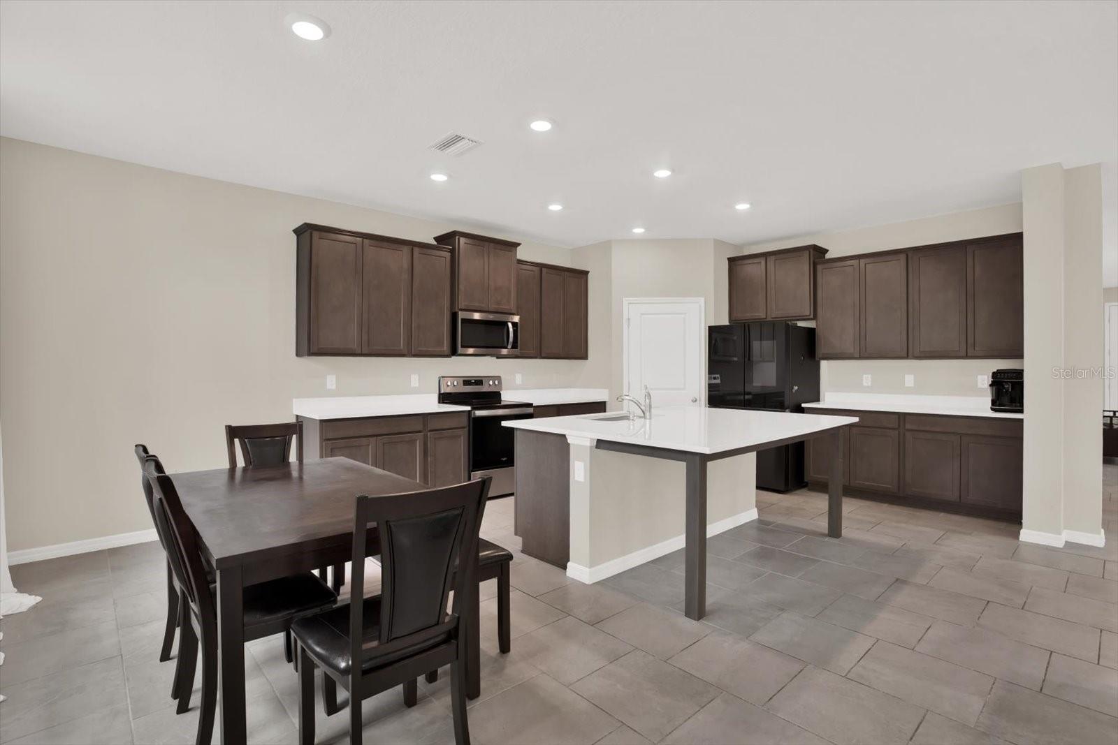 Image 9 of 54 For 10379 Bridgegate Heights Loop