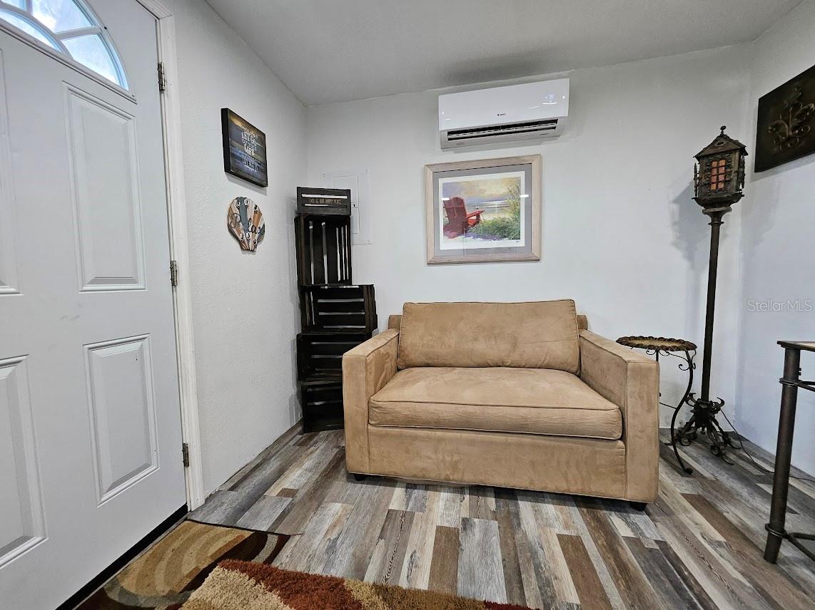 Image 10 of 48 For 6903 11th Ave E