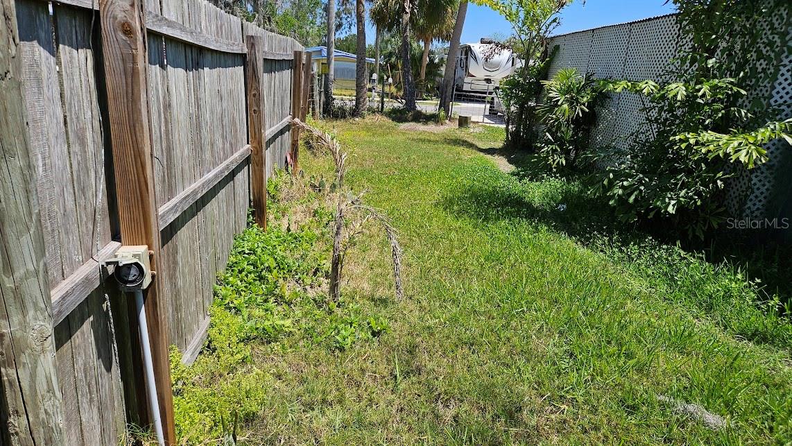 Image 4 of 48 For 6903 11th Ave E