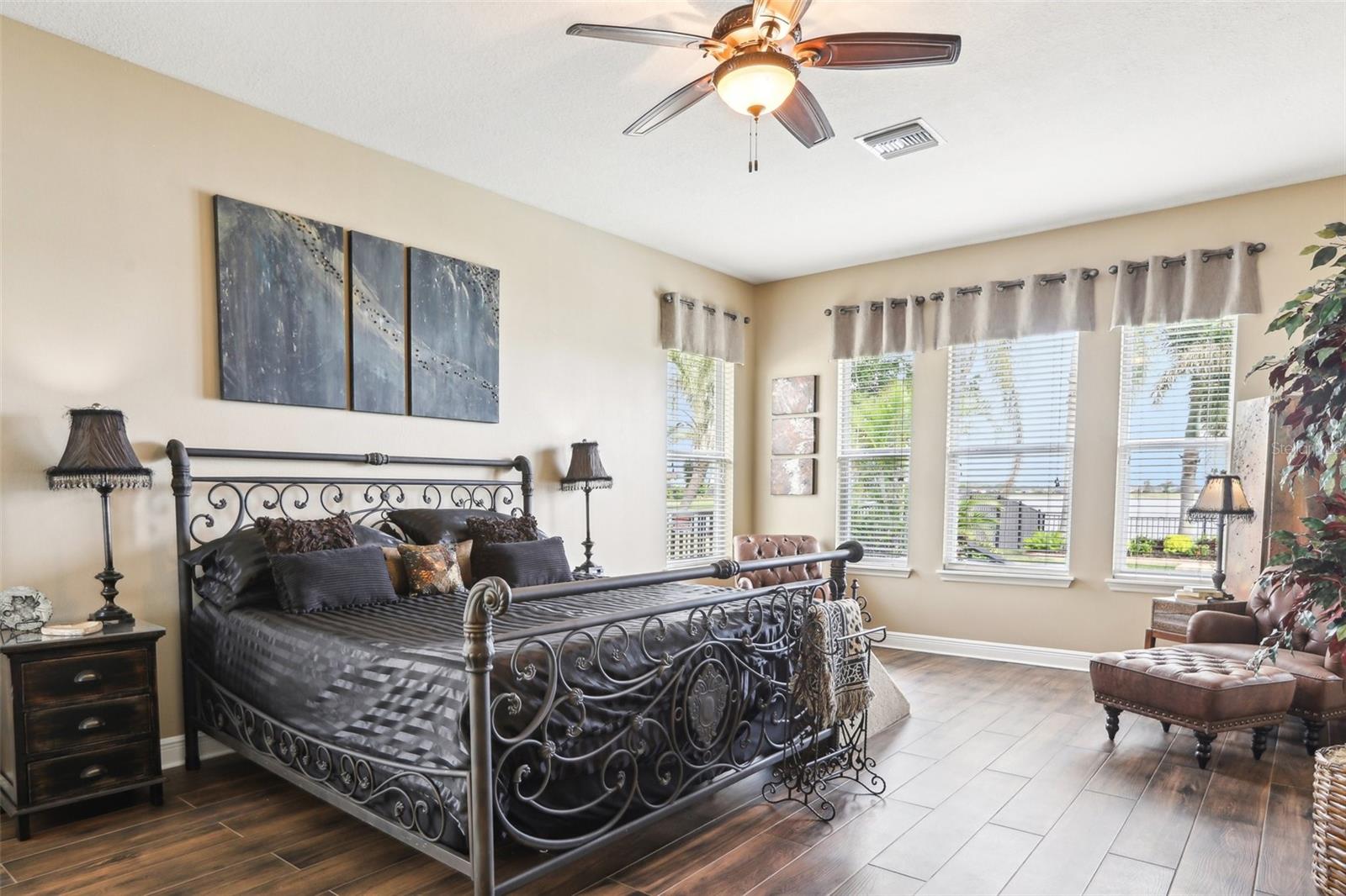 Image 14 of 43 For 11327 Lake Lucaya Drive