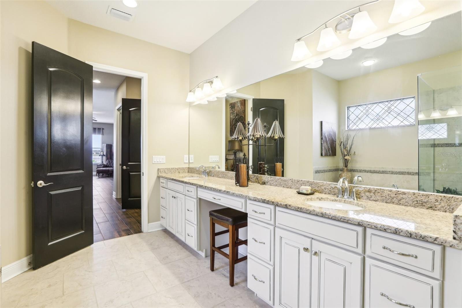 Image 16 of 43 For 11327 Lake Lucaya Drive