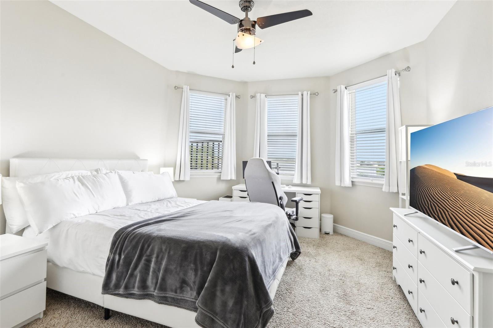 Image 23 of 43 For 11327 Lake Lucaya Drive