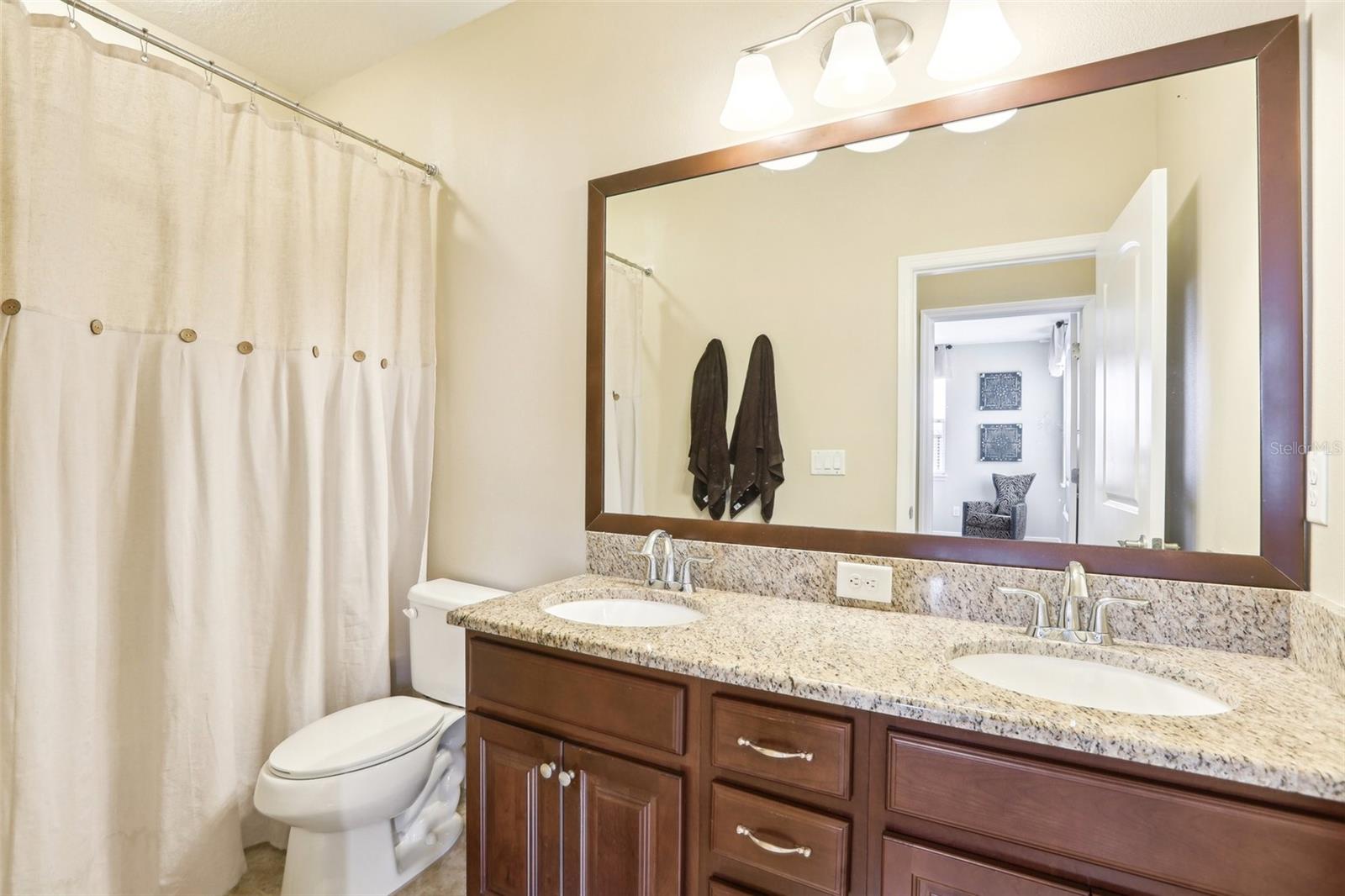 Image 31 of 43 For 11327 Lake Lucaya Drive