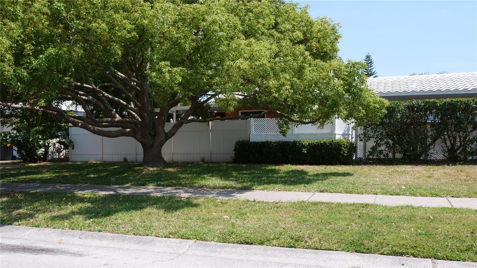 Image 7 of 46 For 101 Maywood Avenue