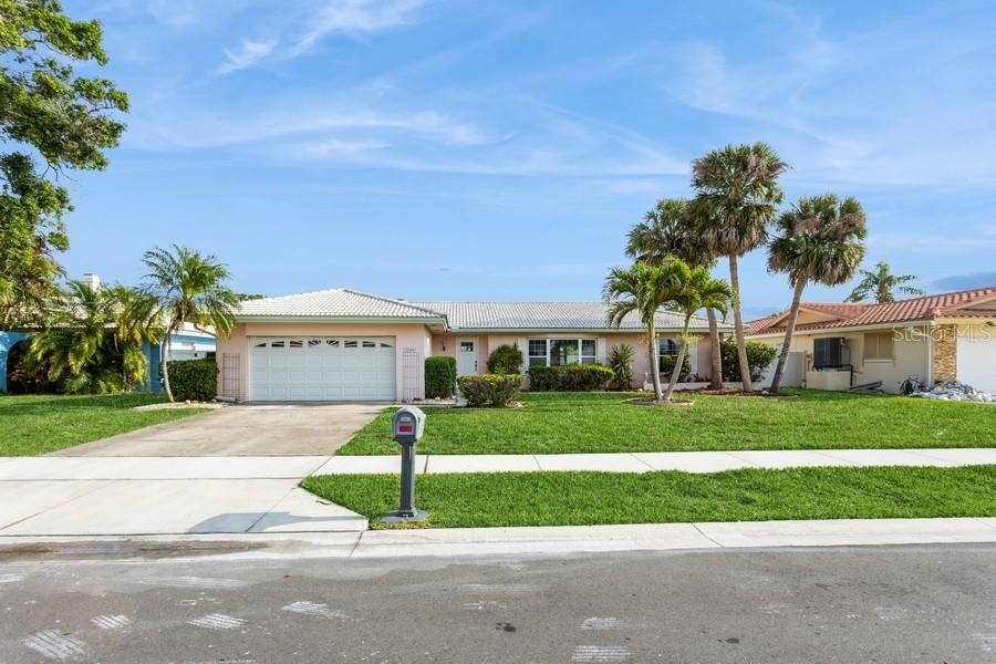 Details for 2146 Waterside Drive, CLEARWATER, FL 33764