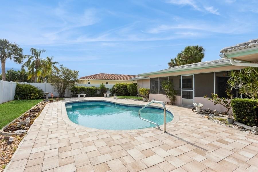 Image 18 of 27 For 2146 Waterside Drive