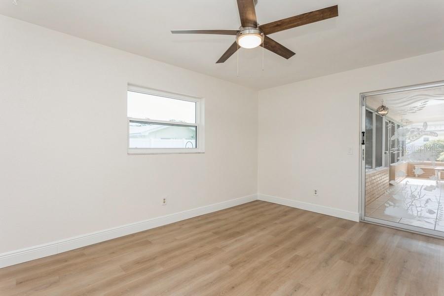 Image 24 of 27 For 2146 Waterside Drive