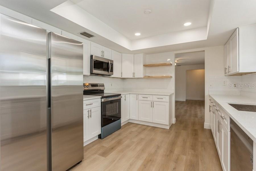 Image 4 of 27 For 2146 Waterside Drive