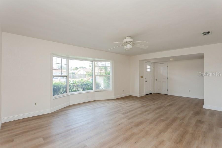 Image 6 of 27 For 2146 Waterside Drive