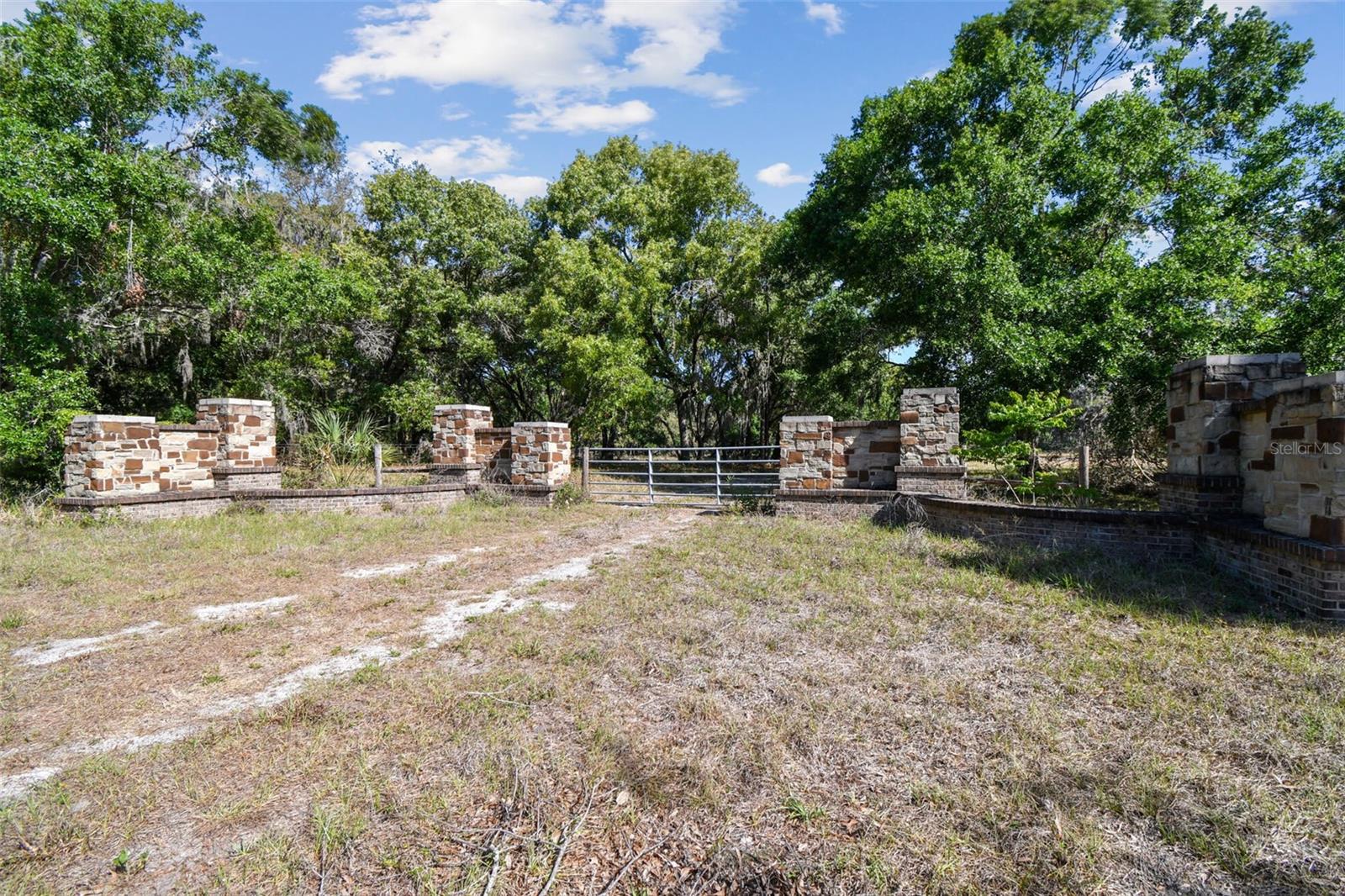 Image 28 of 33 For 18509 Jiretz Road
