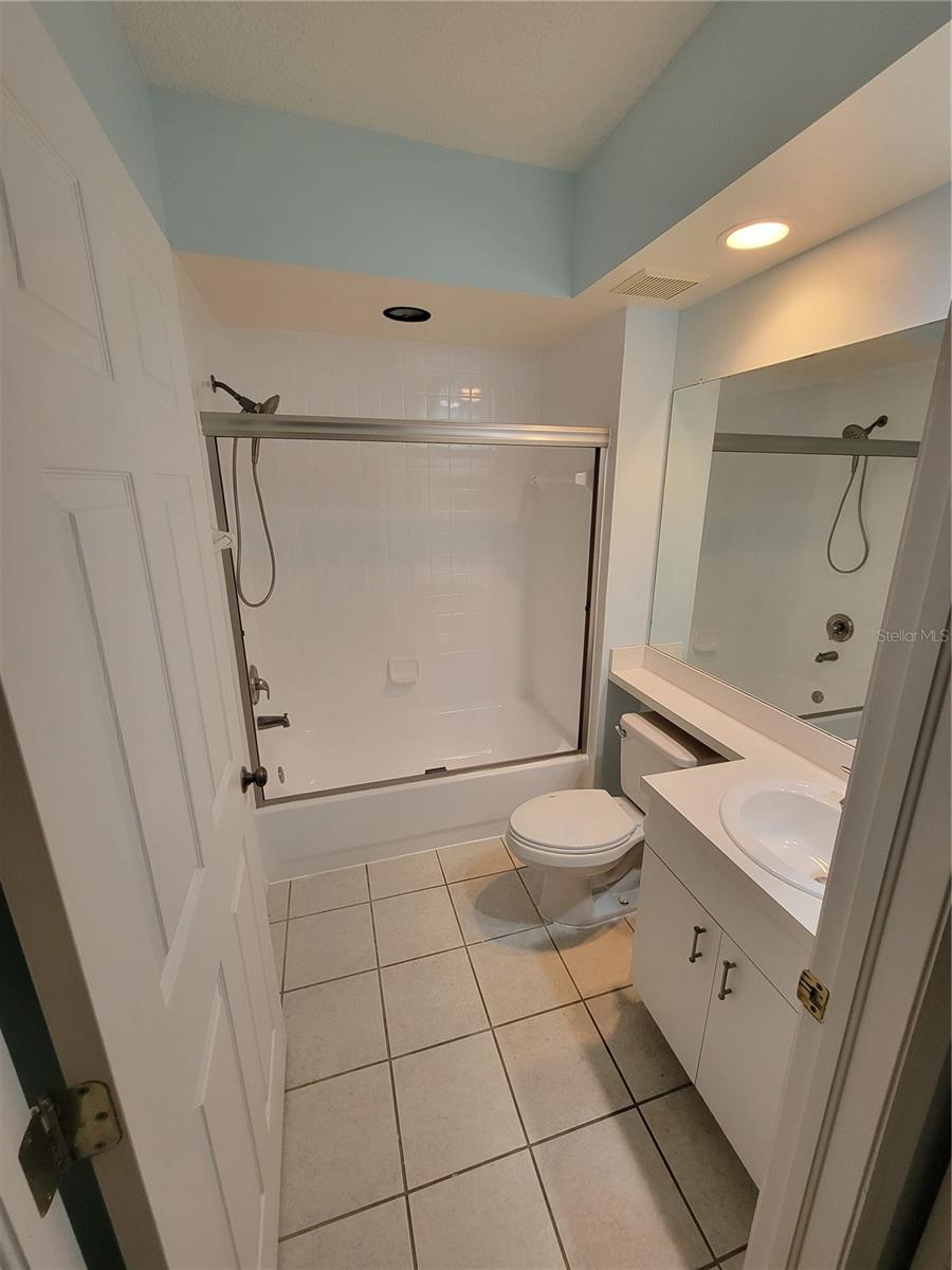 Image 18 of 30 For 6315 Shoreline Drive 3107