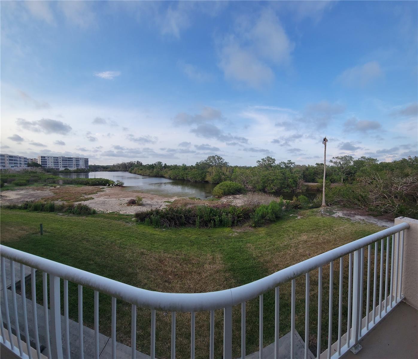 Image 2 of 30 For 6315 Shoreline Drive 3107