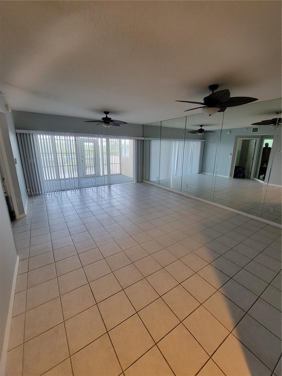 Image 5 of 30 For 6315 Shoreline Drive 3107
