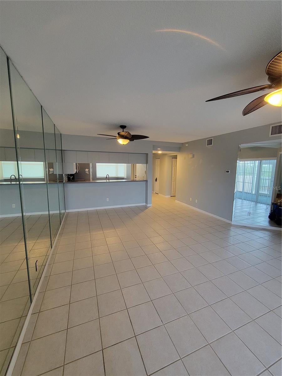 Image 6 of 30 For 6315 Shoreline Drive 3107