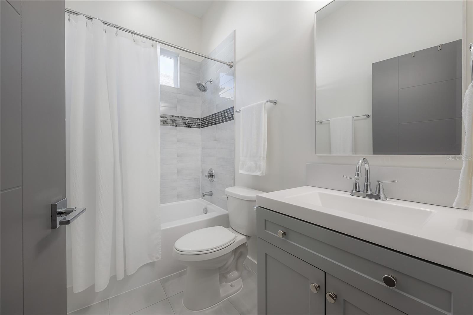Image 47 of 55 For 1813 Hillside Drive