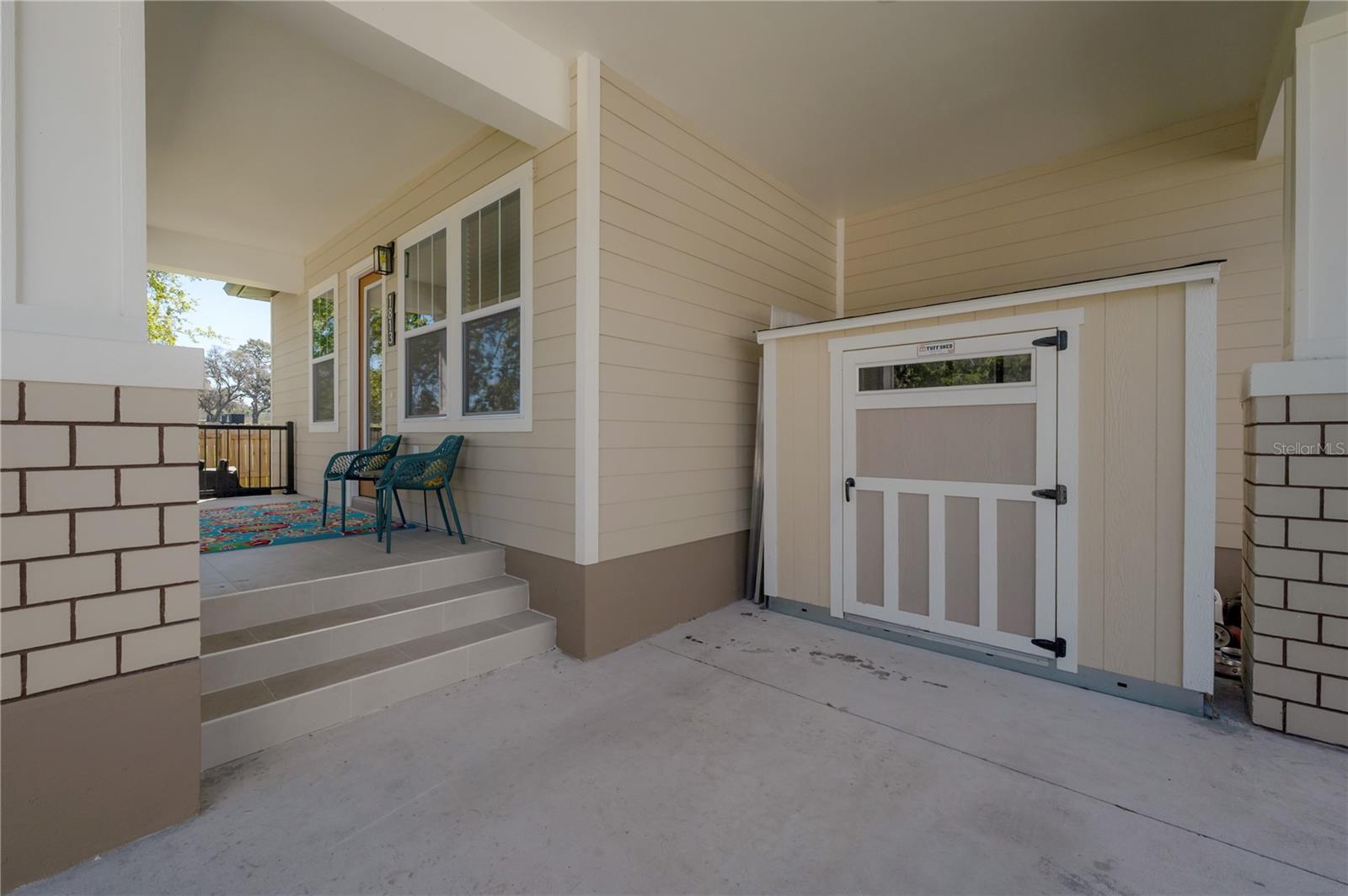 Image 8 of 55 For 1813 Hillside Drive