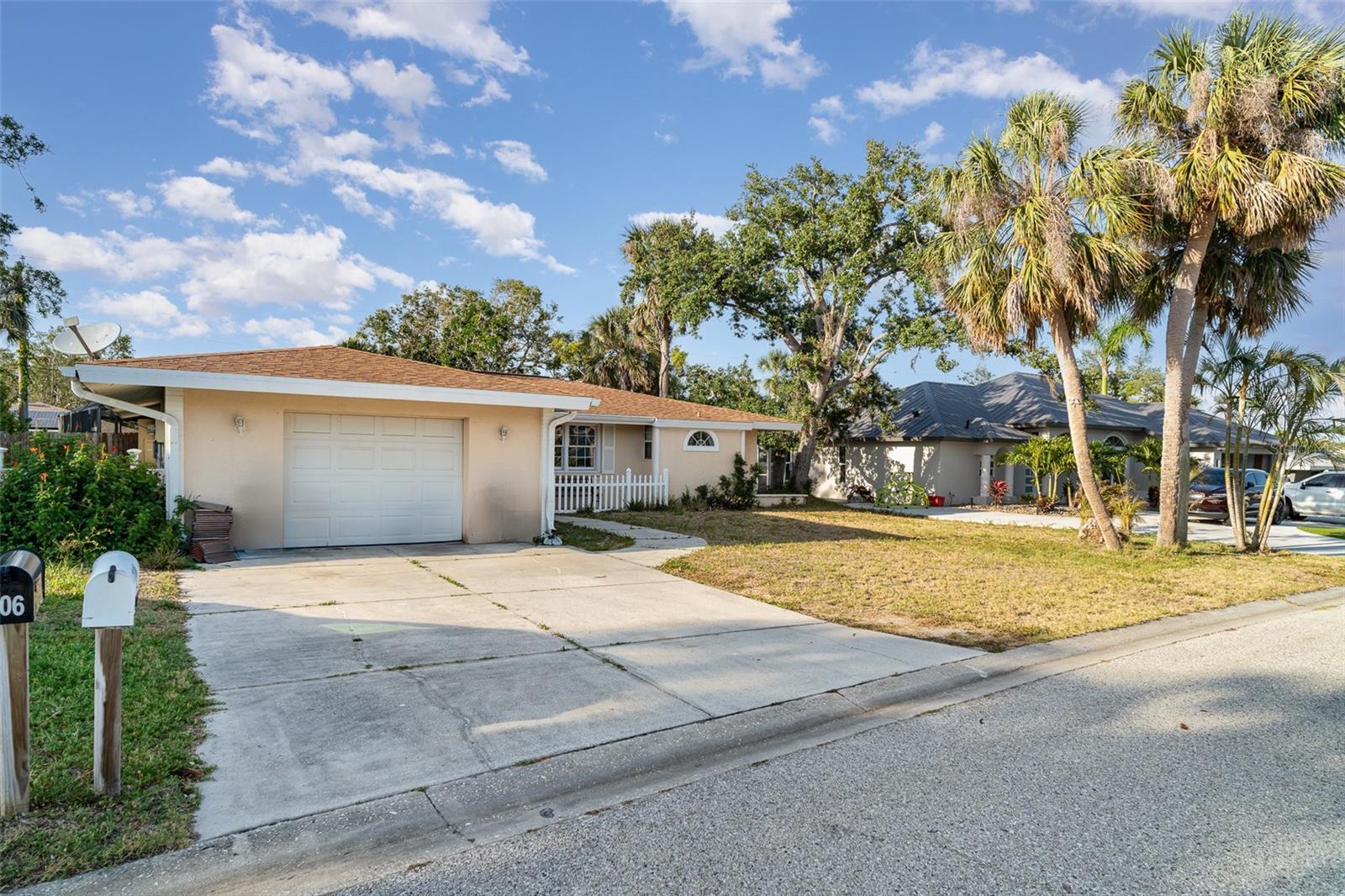Image 3 of 30 For 504 Casas Bonitas Drive