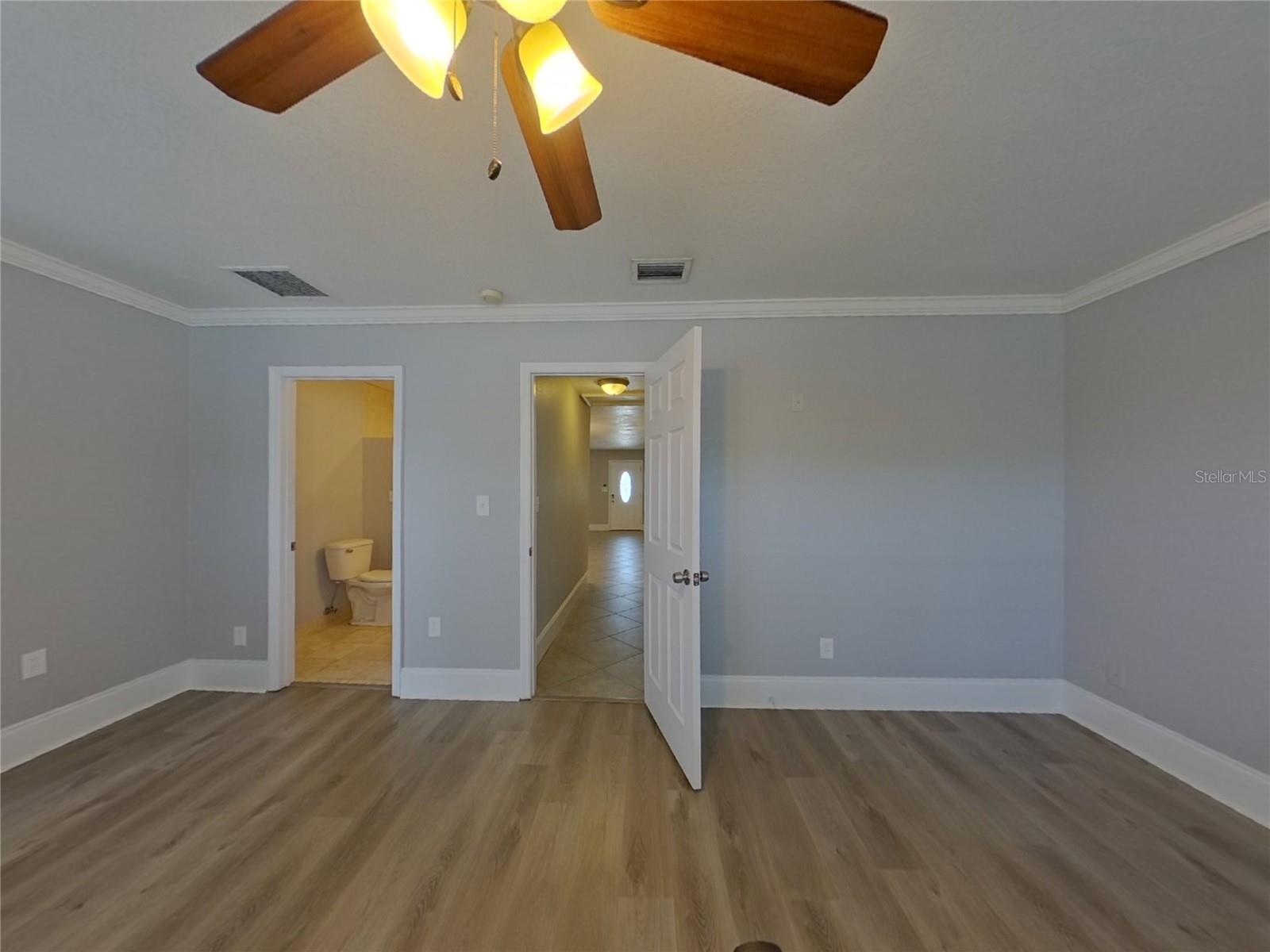 Image 10 of 23 For 11375 68th Avenue
