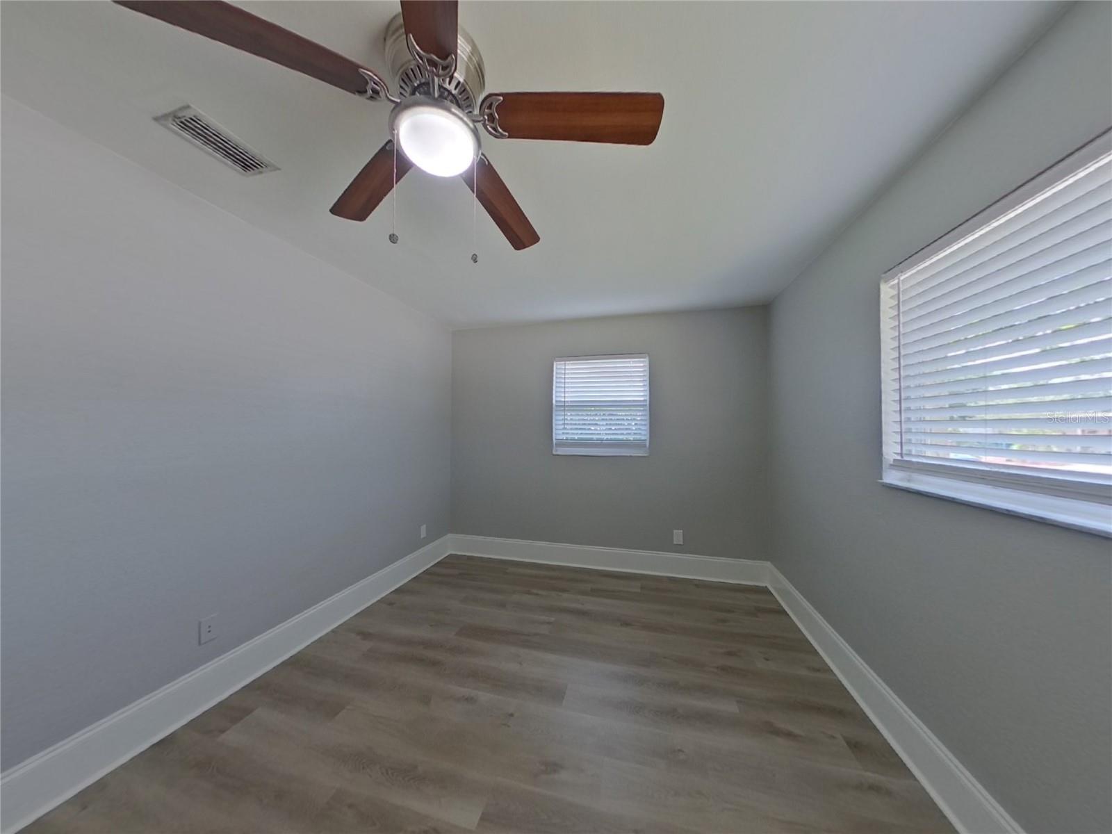 Image 15 of 23 For 11375 68th Avenue