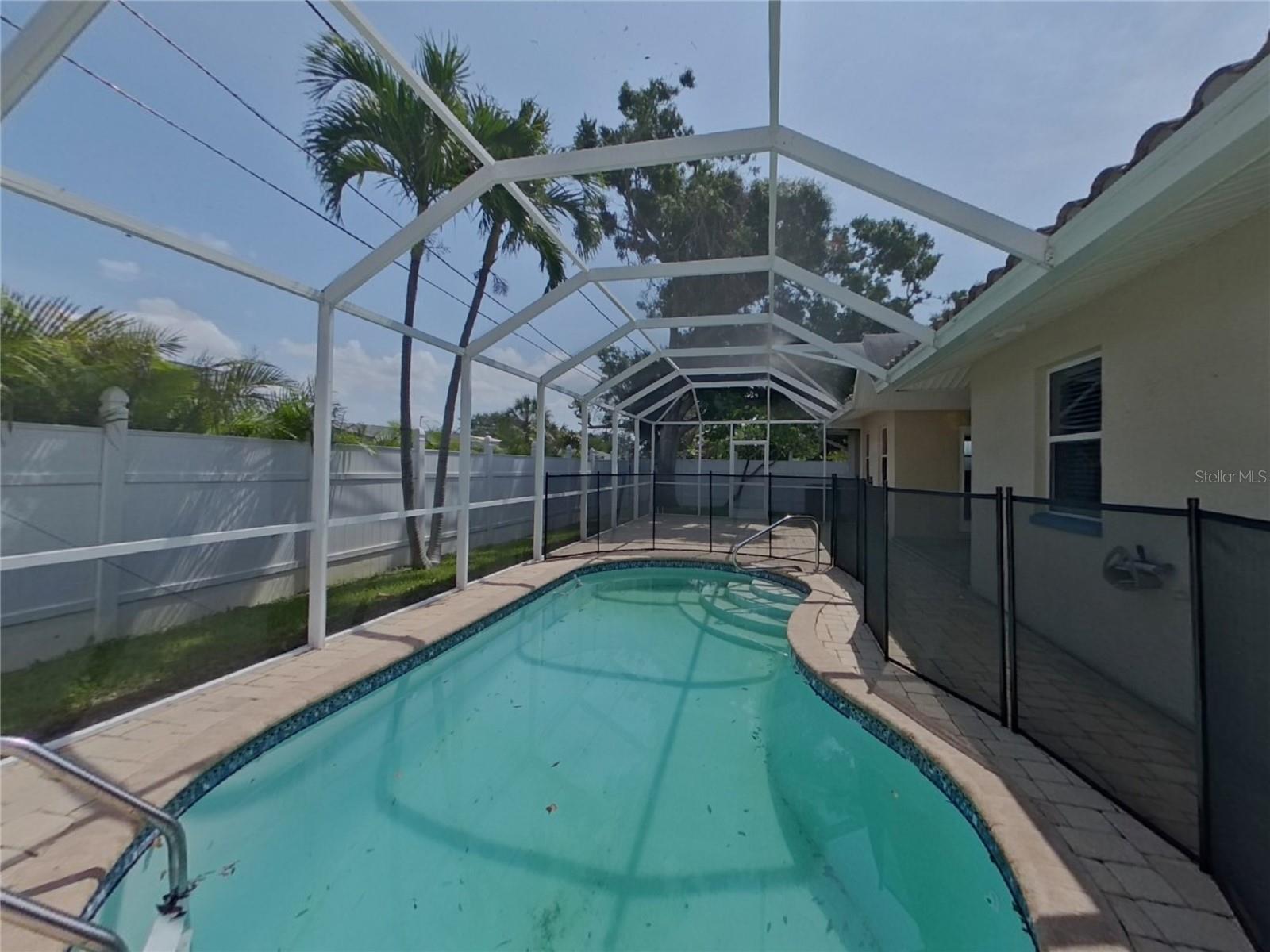 Image 21 of 23 For 11375 68th Avenue