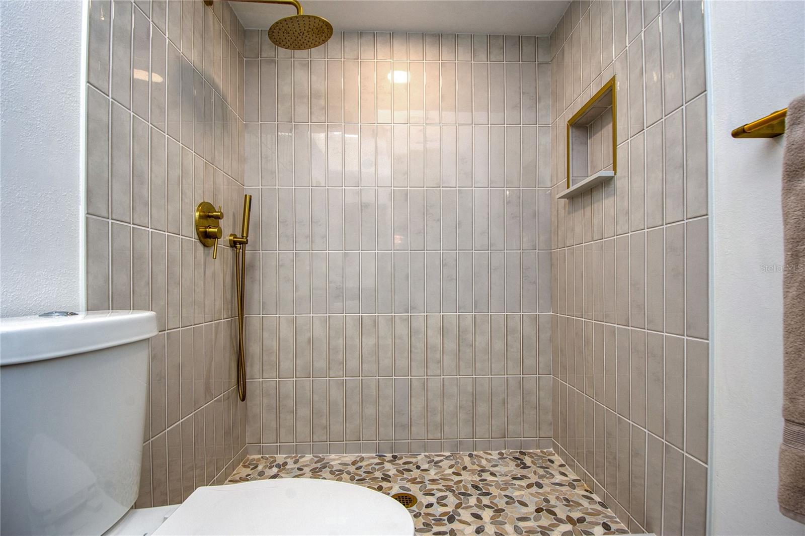 Image 16 of 38 For 2870 Rampart Circle