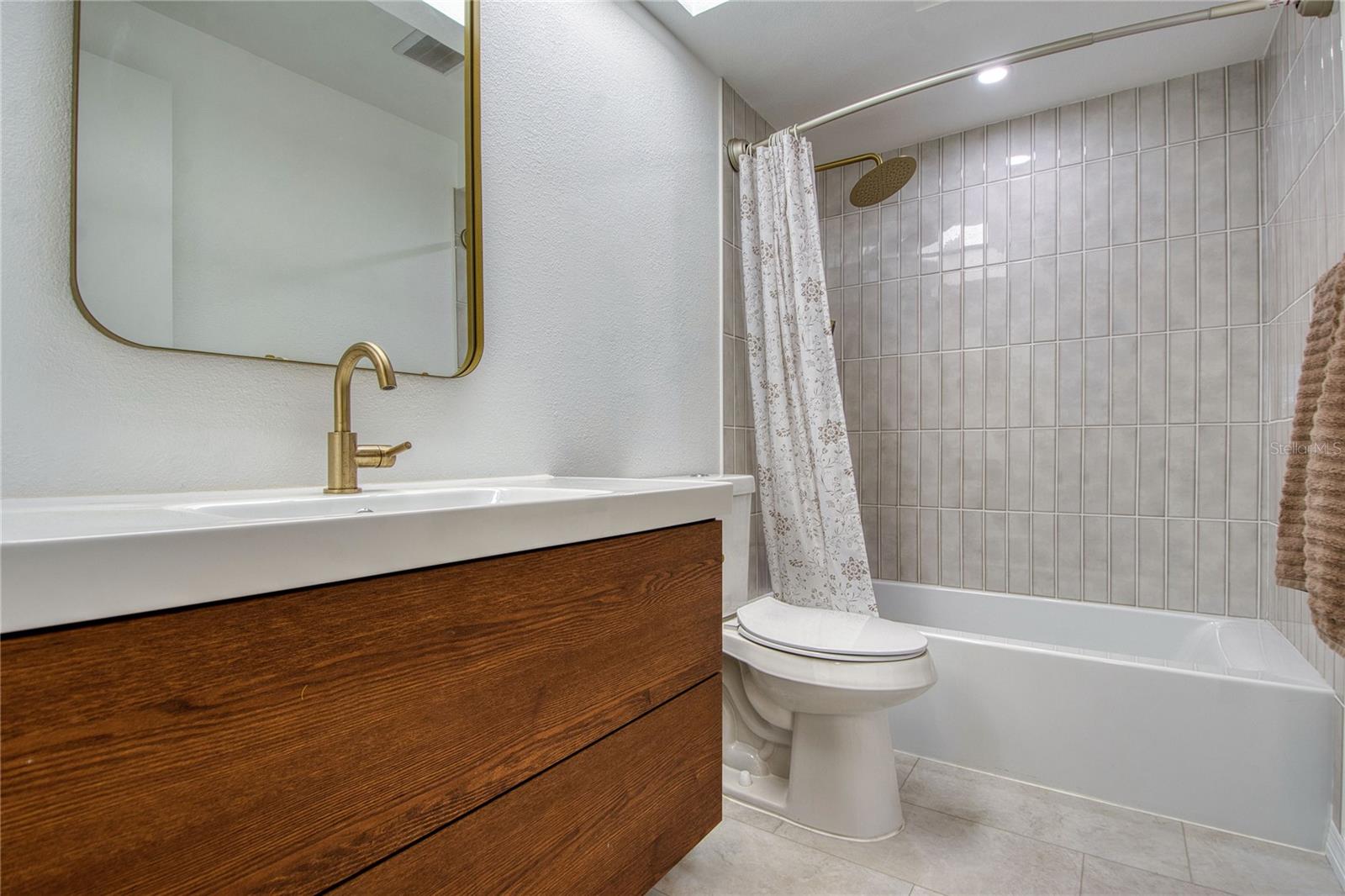 Image 17 of 38 For 2870 Rampart Circle