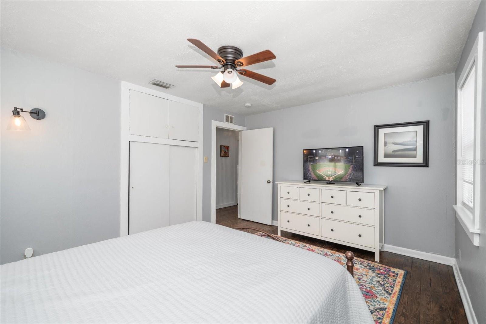 Image 13 of 28 For 731 20th Street Nw