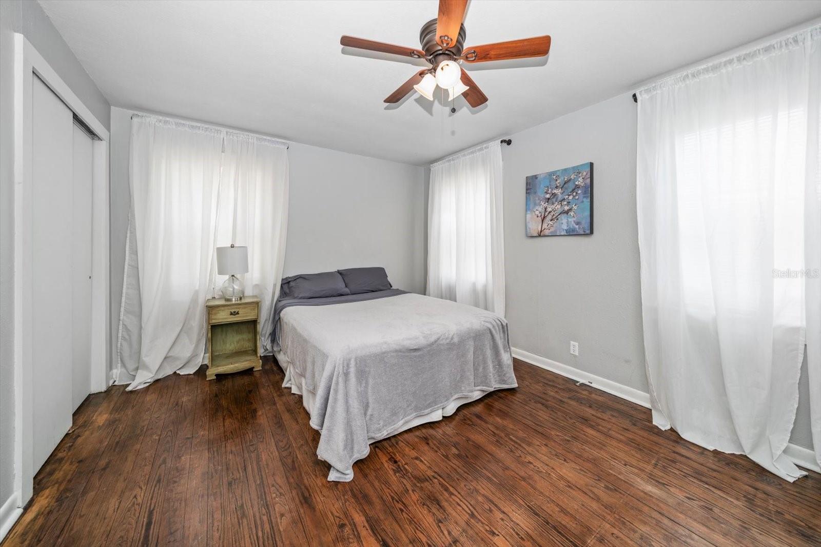 Image 14 of 28 For 731 20th Street Nw