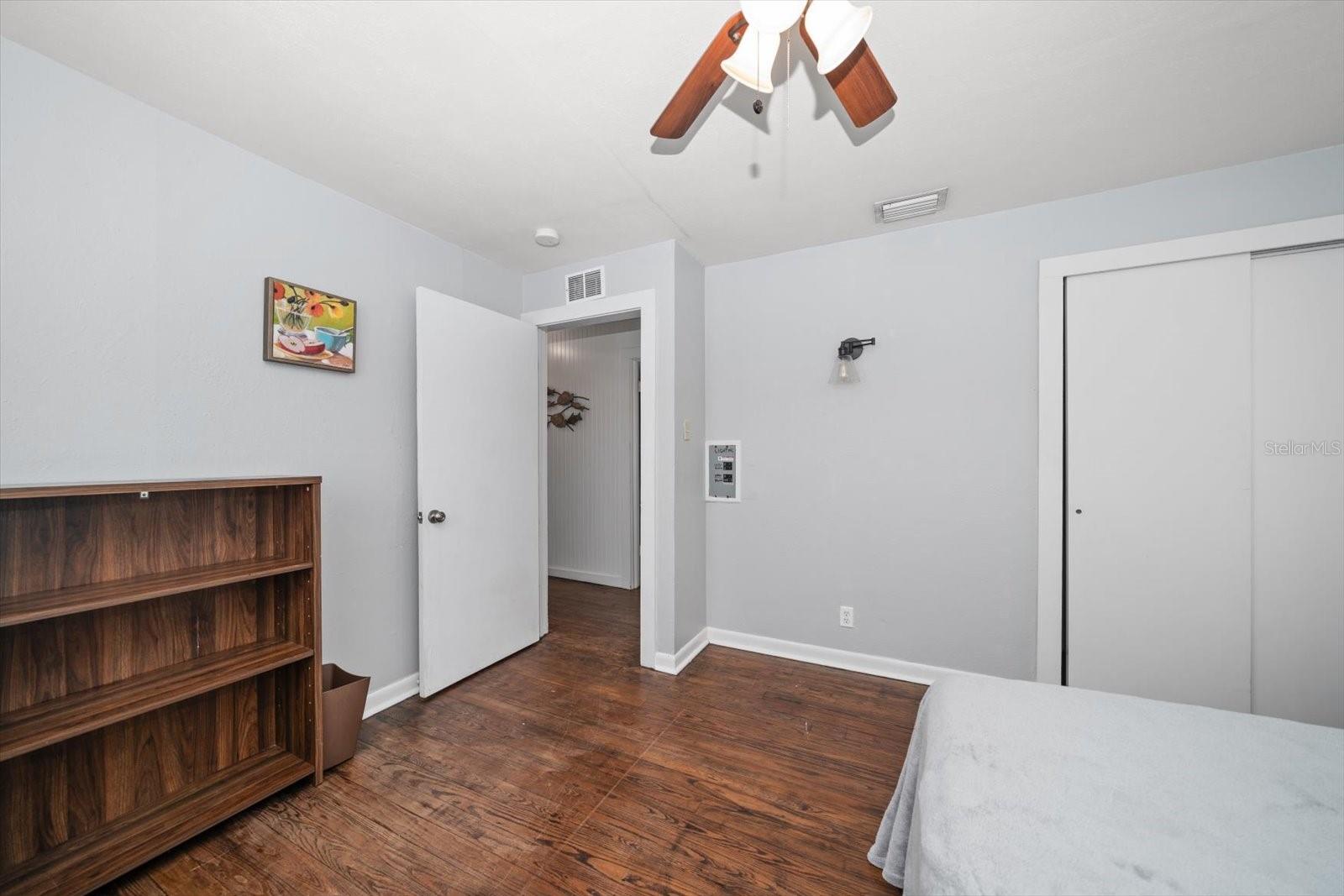Image 15 of 28 For 731 20th Street Nw