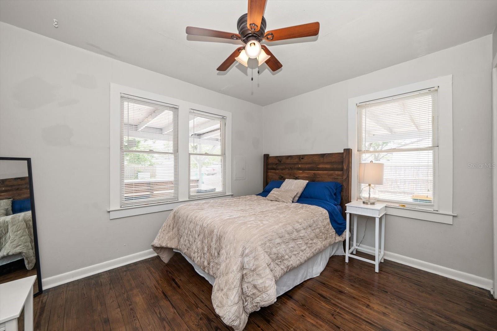 Image 19 of 28 For 731 20th Street Nw
