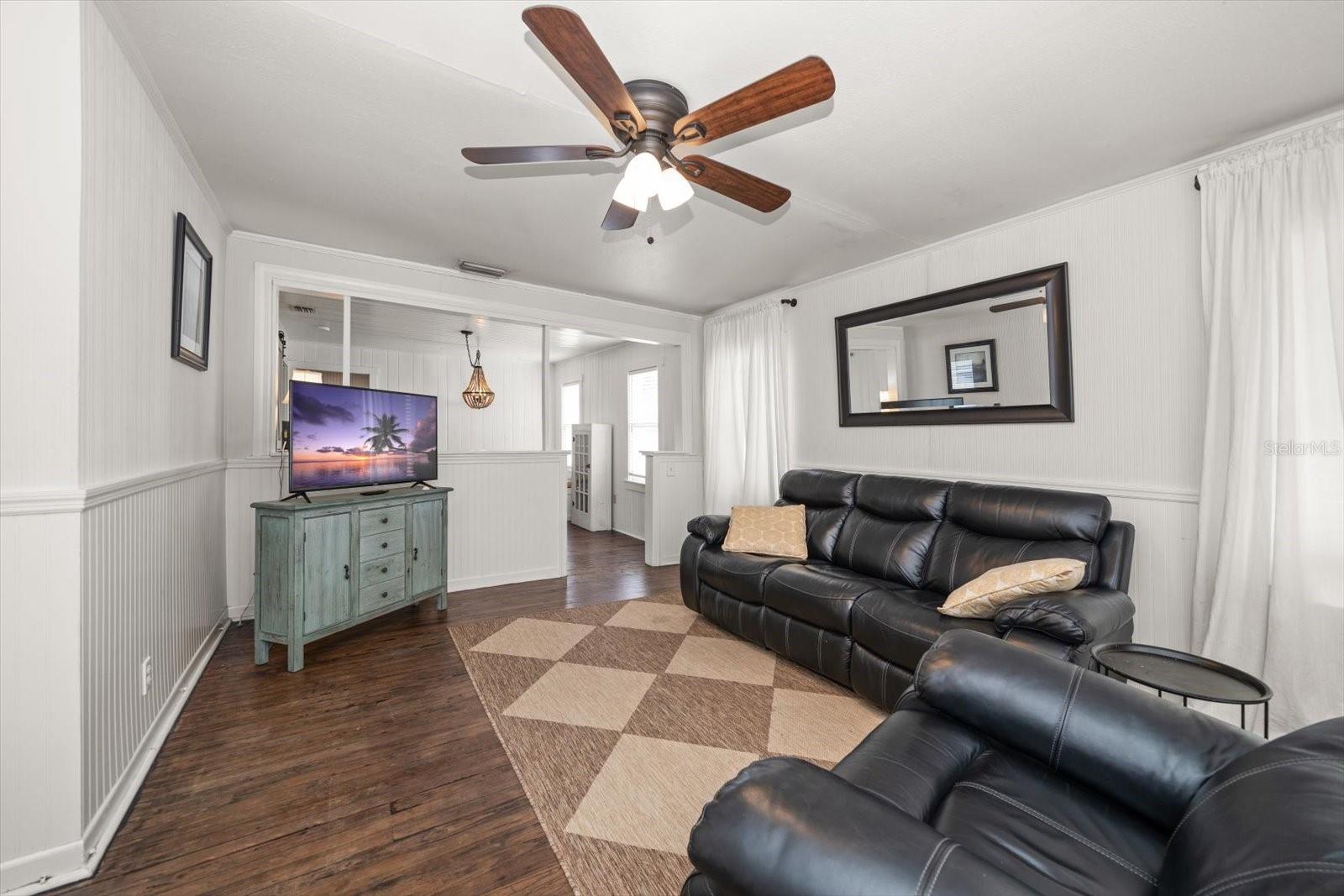 Image 6 of 28 For 731 20th Street Nw
