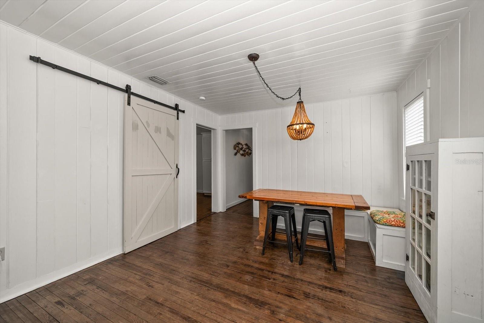 Image 8 of 28 For 731 20th Street Nw