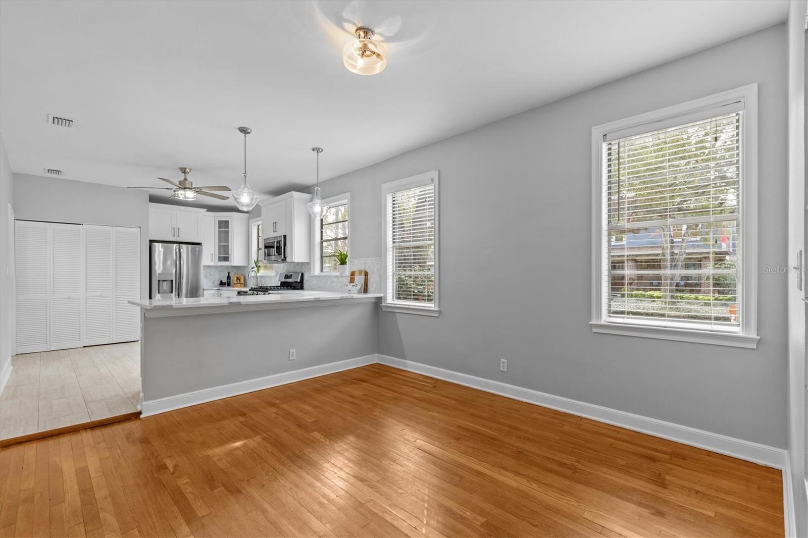 Image 12 of 42 For 914 Bruce Street