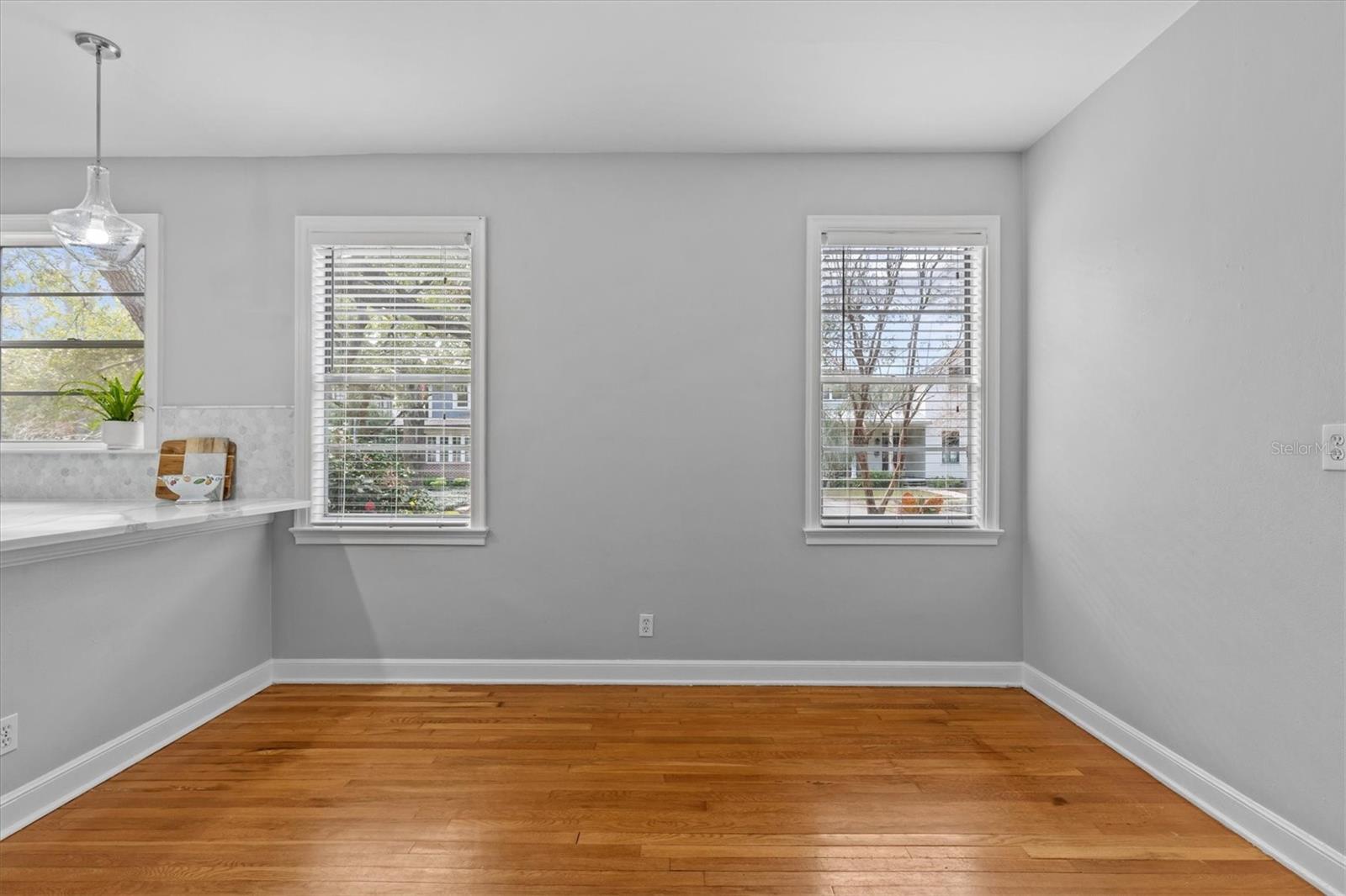 Image 14 of 42 For 914 Bruce Street