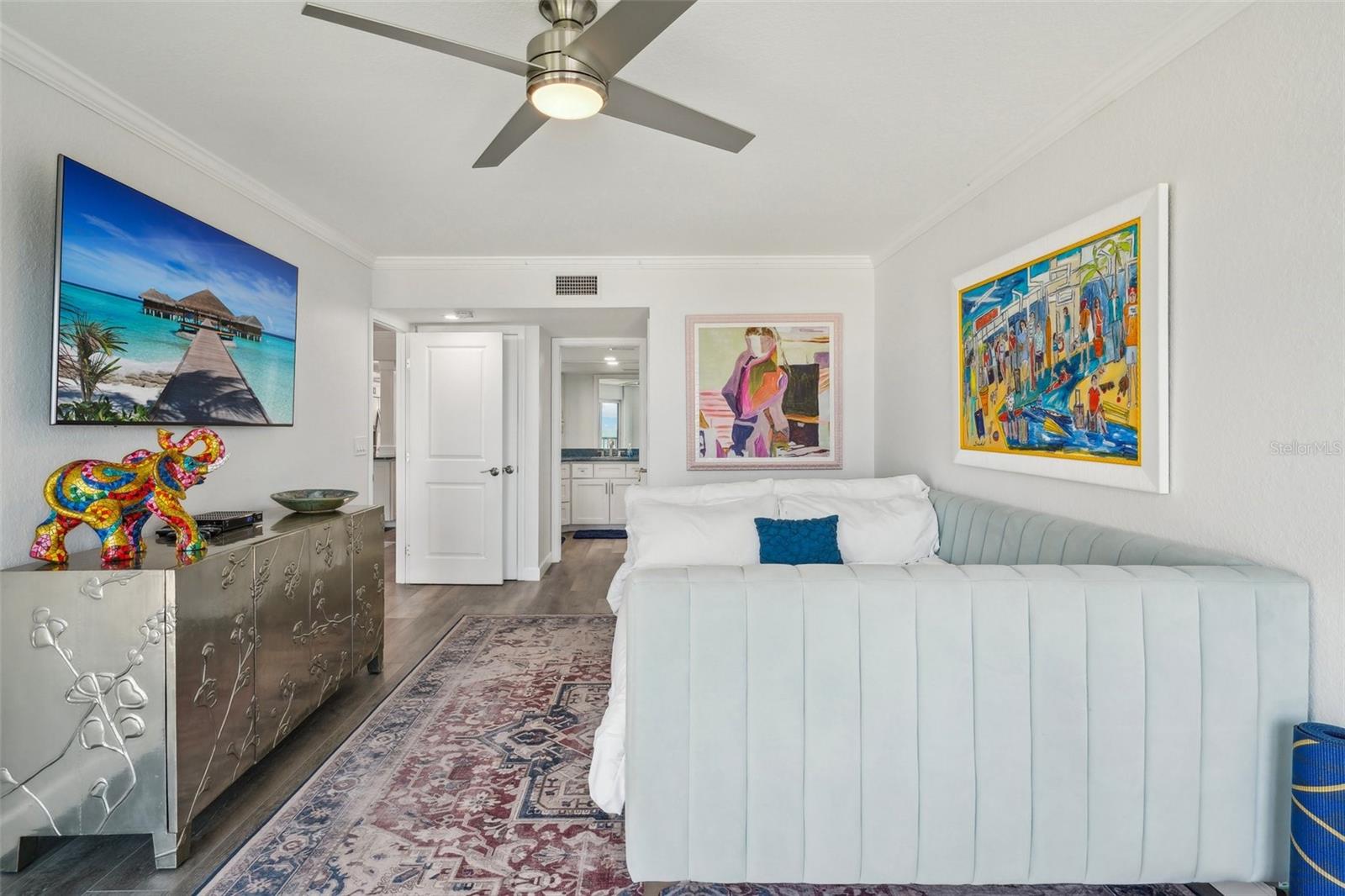 Image 26 of 59 For 7564 Bayshore Drive 302