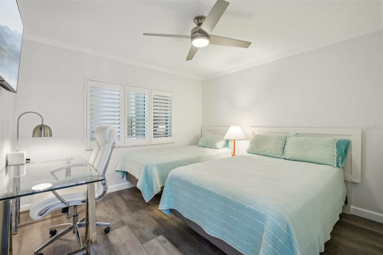 Image 33 of 59 For 7564 Bayshore Drive 302