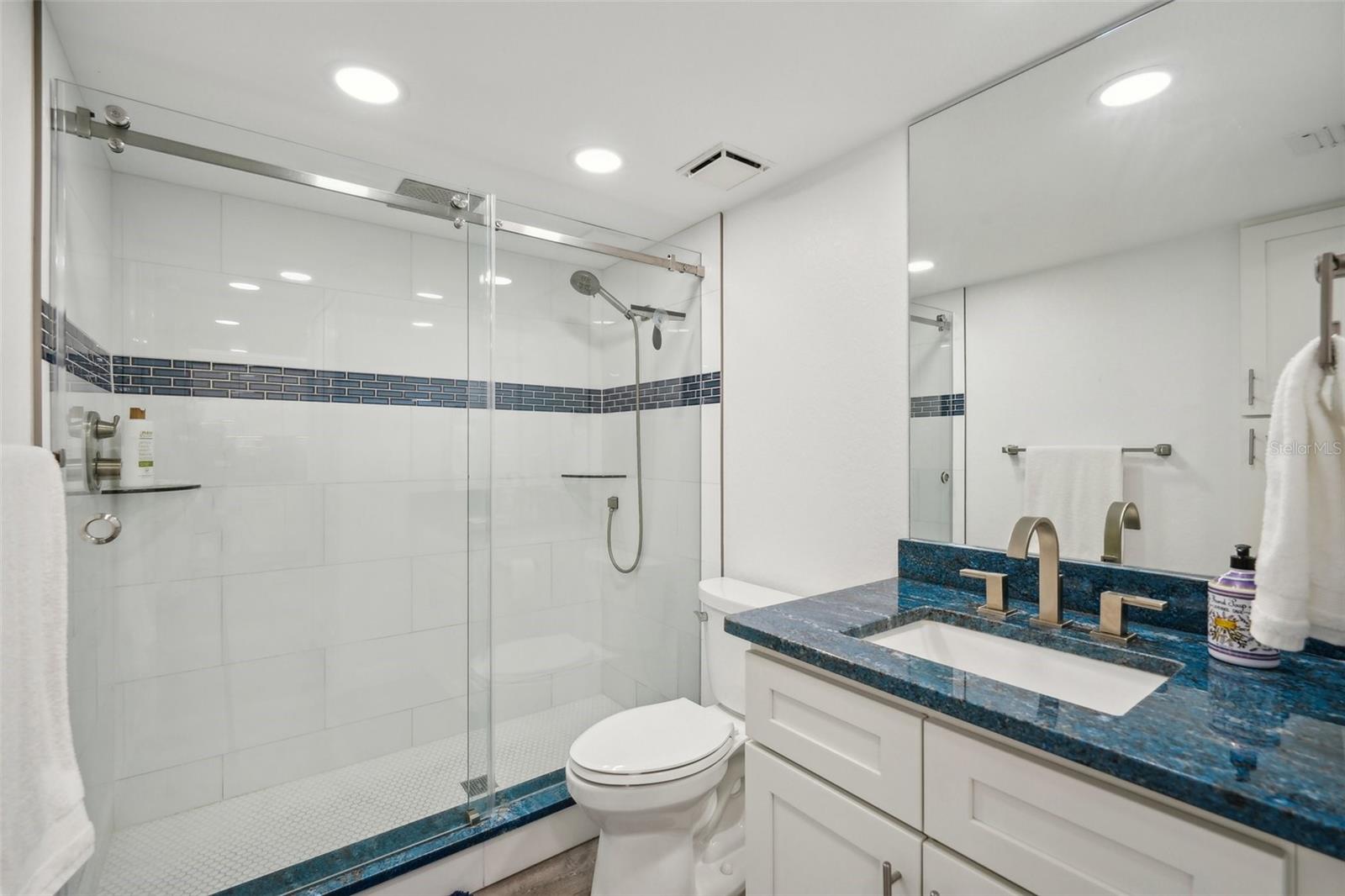 Image 36 of 59 For 7564 Bayshore Drive 302