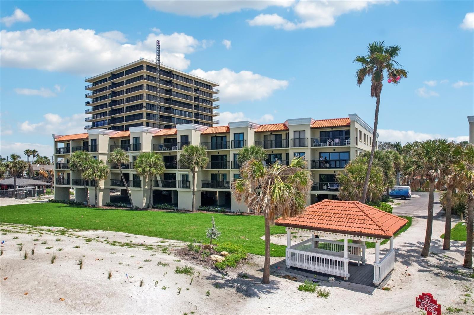 Image 41 of 59 For 7564 Bayshore Drive 302