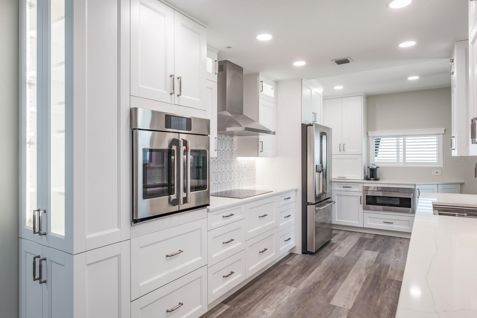 Image 11 of 51 For 1600 Gulf Boulevard 1112