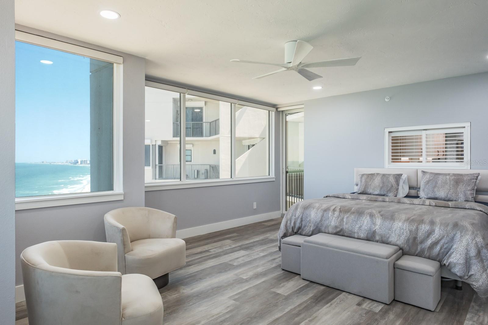 Image 19 of 51 For 1600 Gulf Boulevard 1112
