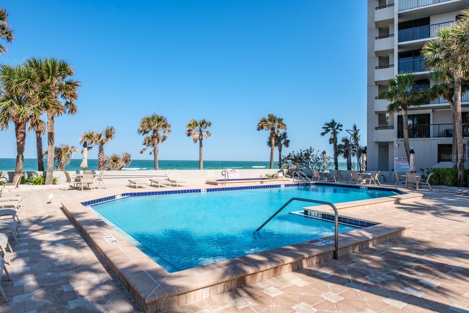 Image 43 of 51 For 1600 Gulf Boulevard 1112